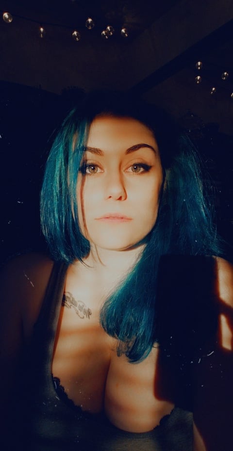 sleekcams.com alixmercury profile on OnlyFans in ukraine category