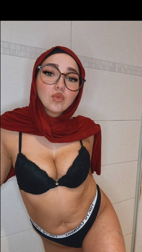 sleekcams.com amira.hijab profile on OnlyFans in hijab category