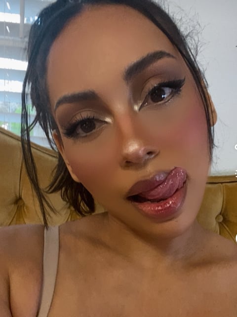 sleekcams.com annafunmi profile on OnlyFans in bondage category