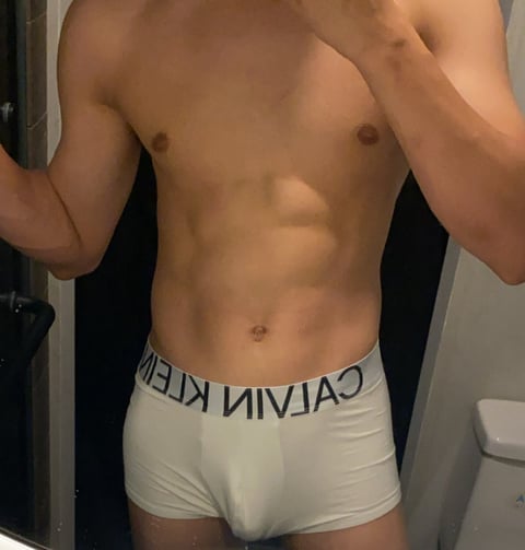 sleekcams.com ash.lee profile on OnlyFans in singapore category