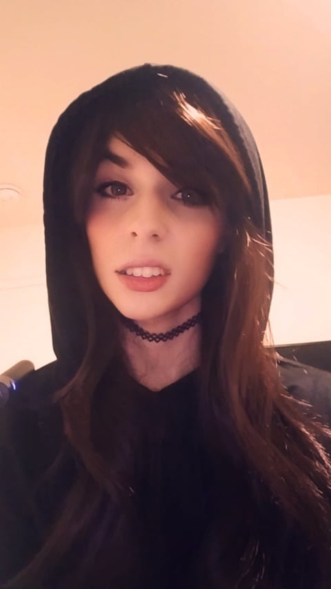 sleekcams.com averyellisxo profile on OnlyFans in femboy category