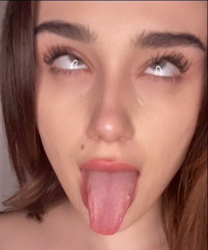 sleekcams.com carotheangelvip profile on OnlyFans in sweden category