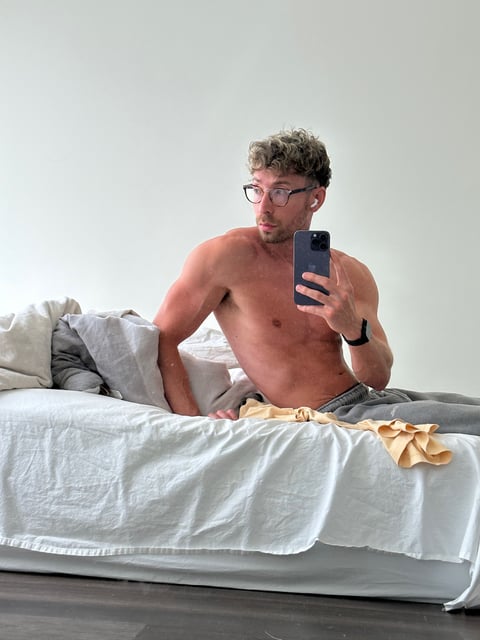 sleekcams.com curtisryan8 profile on OnlyFans in twitch-streamers category