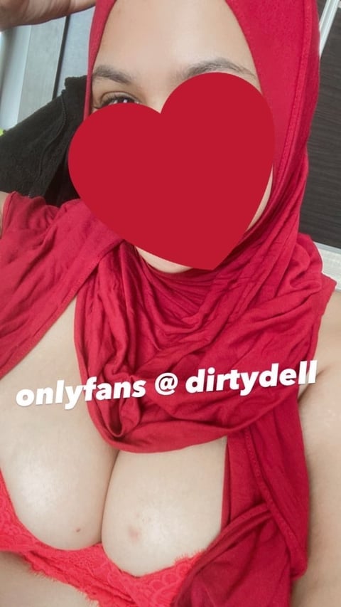 sleekcams.com dirtydell profile on OnlyFans in hijab category
