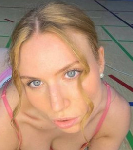 sleekcams.com elena_baikova profile on OnlyFans in hungary category