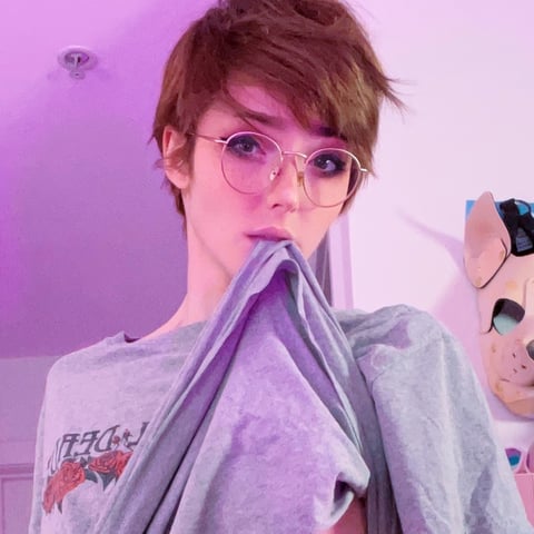 sleekcams.com femboilana profile on OnlyFans in femboy category