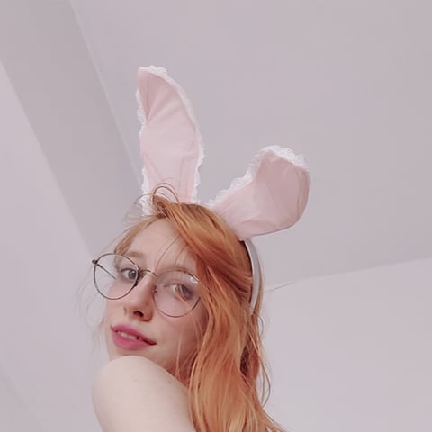 sleekcams.com foxxxette profile on OnlyFans in small-tiny-tits category