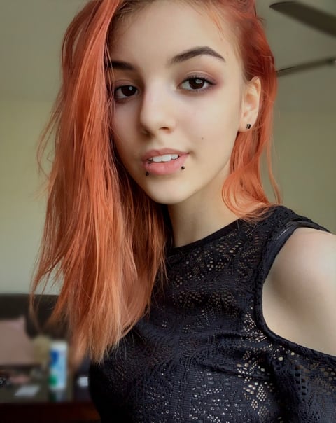 sleekcams.com freeevie profile on OnlyFans in goth category