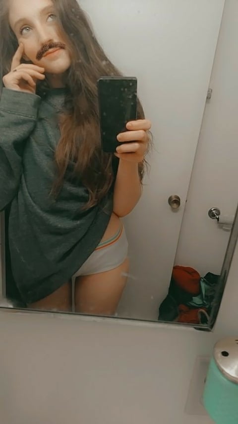 sleekcams.com hostwiththemost profile on OnlyFans in switzerland category