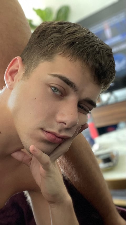 sleekcams.com joeymillsxxx profile on OnlyFans in gay category
