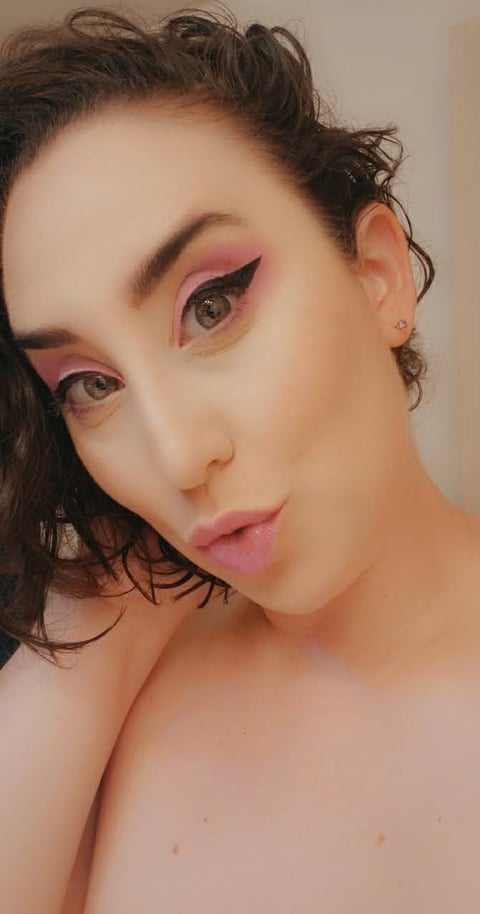 sleekcams.com kitty_leroux00 profile on OnlyFans in hentai category