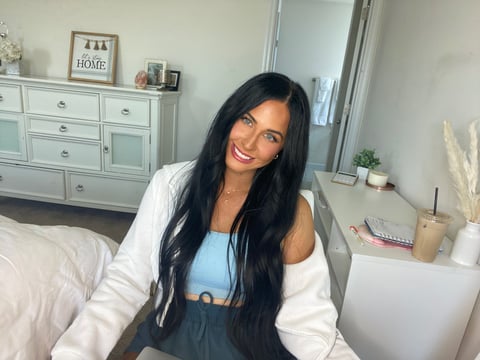 sleekcams.com laycecole profile on OnlyFans in greece category