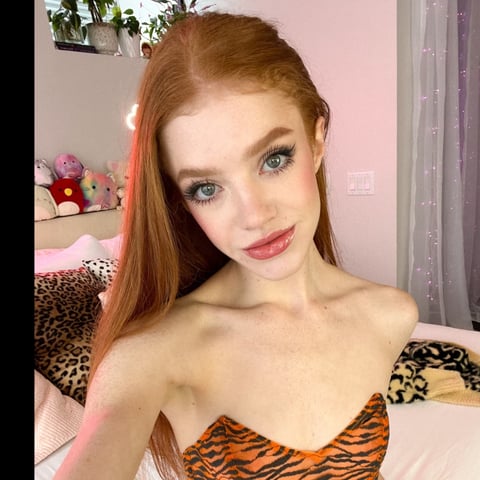 sleekcams.com lilredzoe profile on OnlyFans in redhead-gingers category