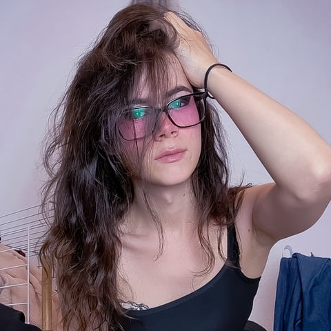sleekcams.com littlemapleberry profile on OnlyFans in new-zealand category