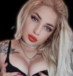 sleekcams.com lolli_like profile on OnlyFans in switzerland category