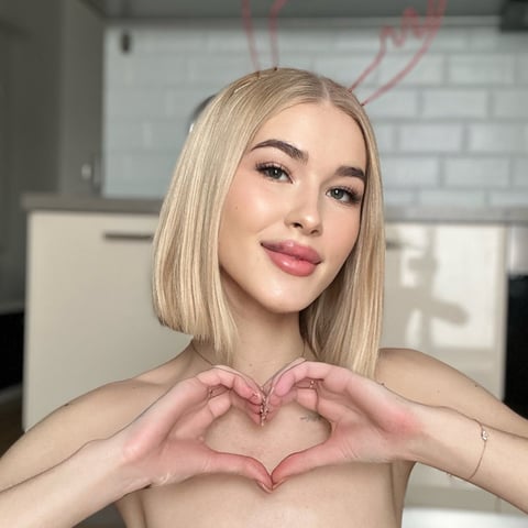 sleekcams.com maddie.grey profile on OnlyFans in ukraine category