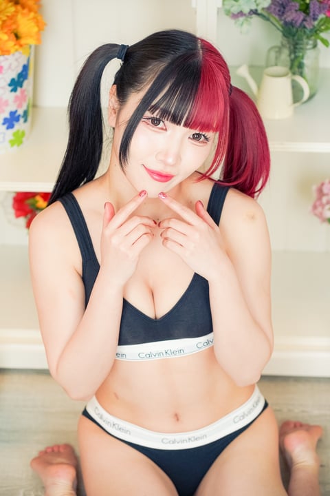 sleekcams.com maki_itoh profile on OnlyFans in japan category