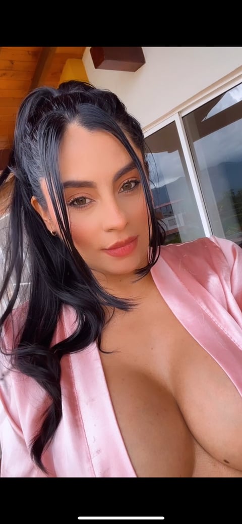 sleekcams.com Melanylatina profile on OnlyFans in latina category