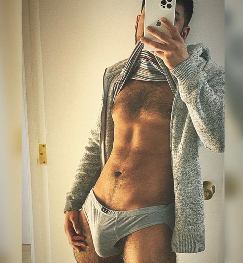 sleekcams.com mr.hugeload profile on OnlyFans in chile category