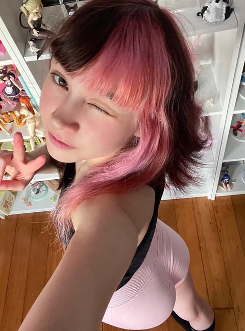 sleekcams.com mtndewer profile on OnlyFans in japan category