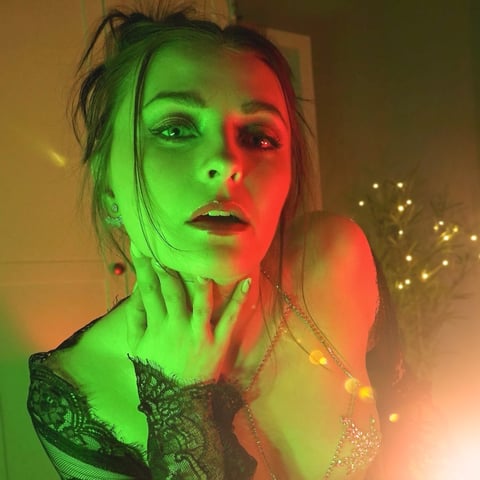 sleekcams.com nelekirsipuu profile on OnlyFans in estonia category