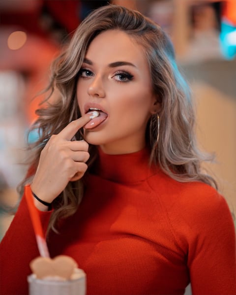 sleekcams.com nienkefit profile on OnlyFans in netherlands category