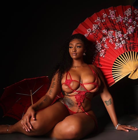 sleekcams.com nigerianamazon profile on OnlyFans in nigeria category