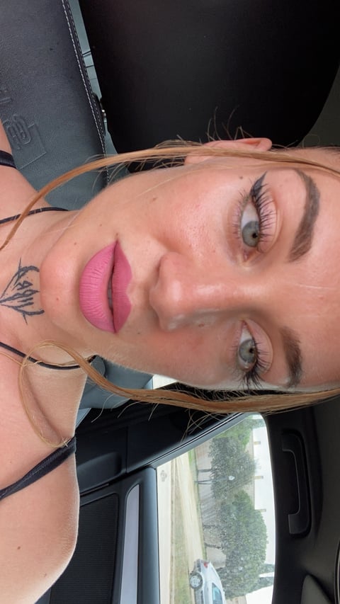 sleekcams.com olivia.misssy profile on OnlyFans in spain category