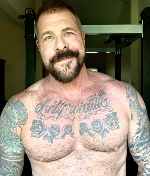 sleekcams.com roccosteelenyc profile on OnlyFans in gay category