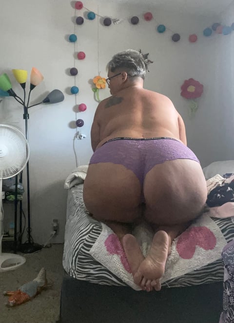 sleekcams.com sinfulandluscious profile on OnlyFans in granny category