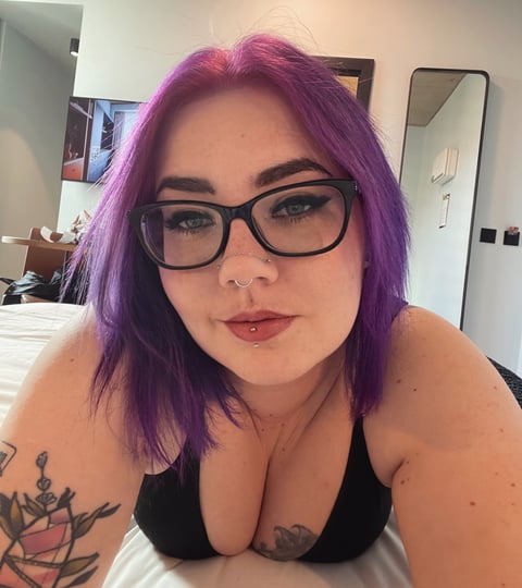 sleekcams.com sylvermoon profile on OnlyFans in ireland category