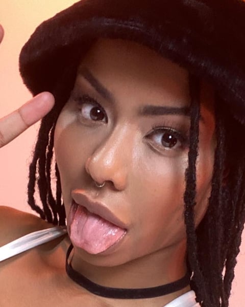 sleekcams.com thekiranoir profile on OnlyFans in snapchat category