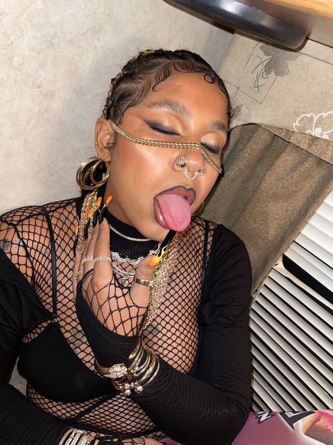 sleekcams.com tokischa profile on OnlyFans in dominican-republic category