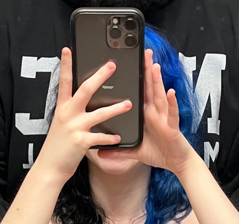 sleekcams.com xxvioletaddamsxx profile on OnlyFans in goth category