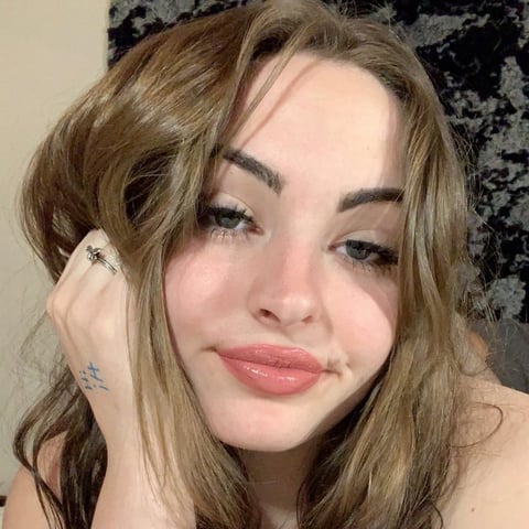sleekcams.com yourpuppygirl profile on OnlyFans in bdsm category