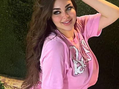 leila-sex Arabic speaking webcam model