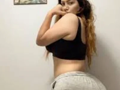 Naucha-arab Arabic speaking webcam model