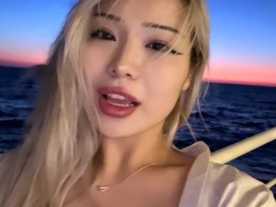 SaliUong Italian speaking webcam model